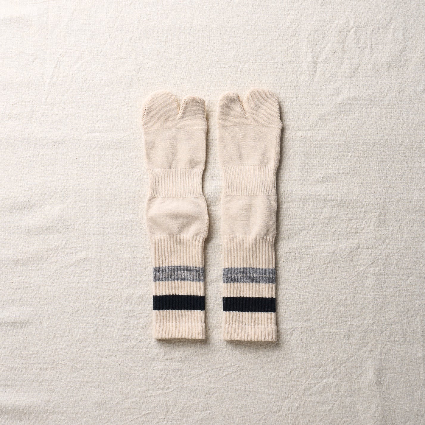 4-4008｜Organic Cotton Yak Pile Soles Tabi Socks