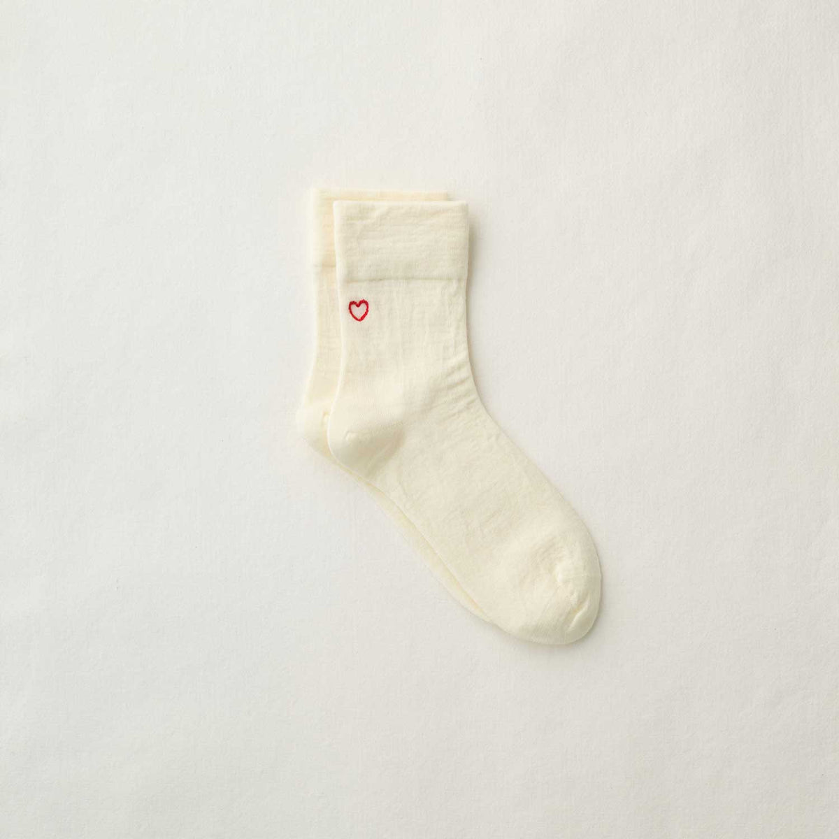 4-4034｜Wool Rubber Free Embroidered Heart Socks