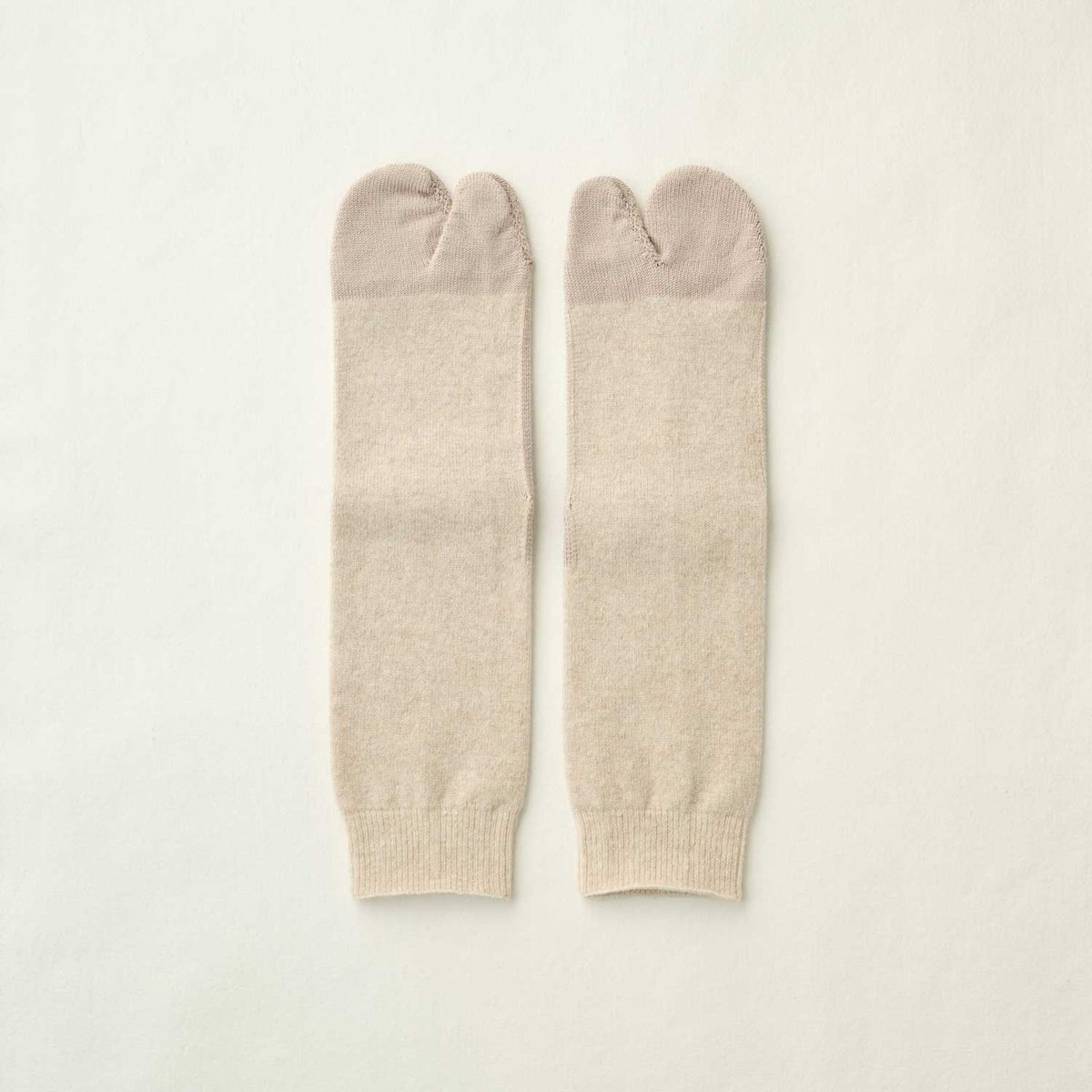 4-4037｜Wool Cashmere Tabi Socks